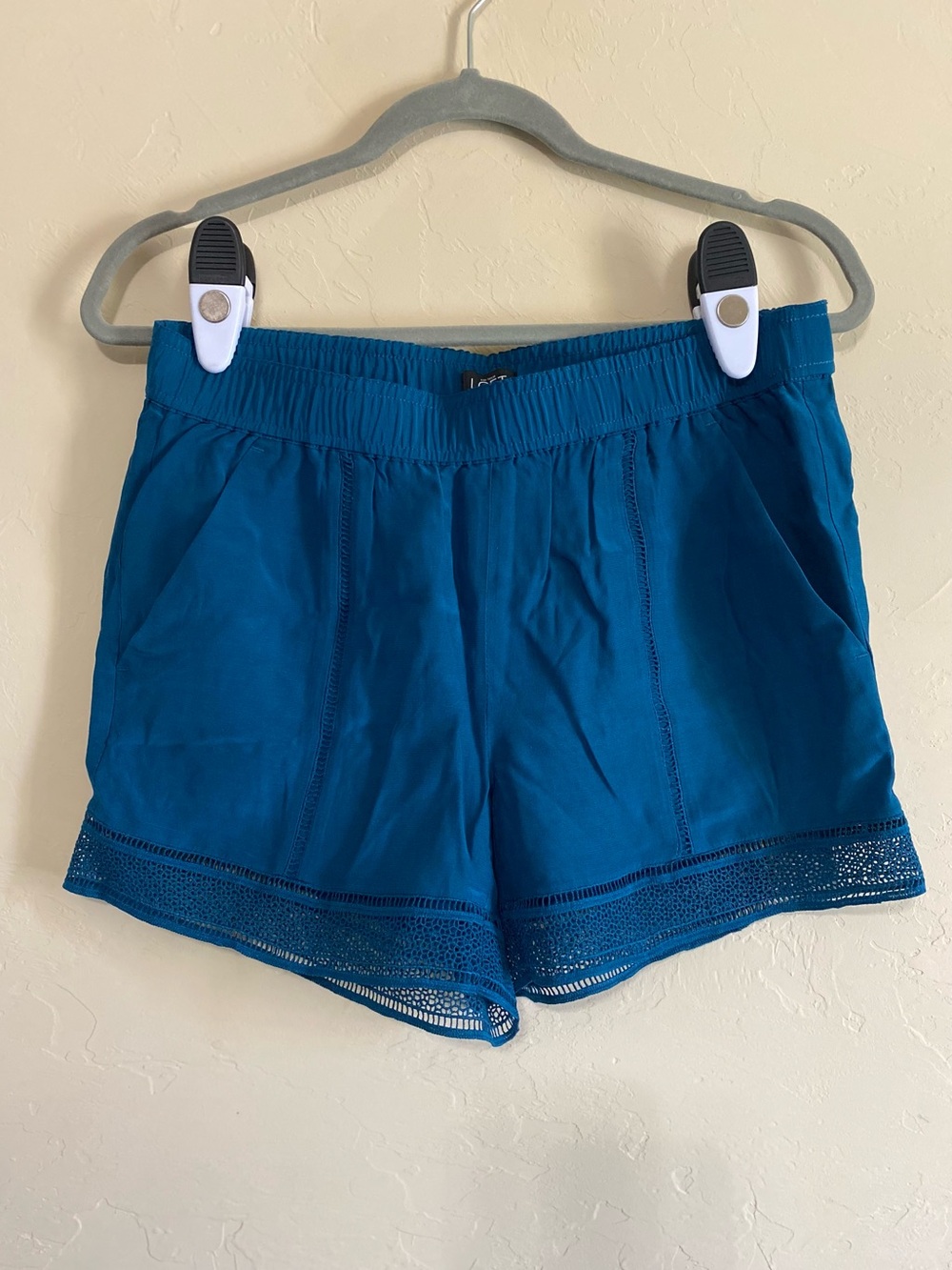 Ann Taylor Loft blue casual shorts New XS